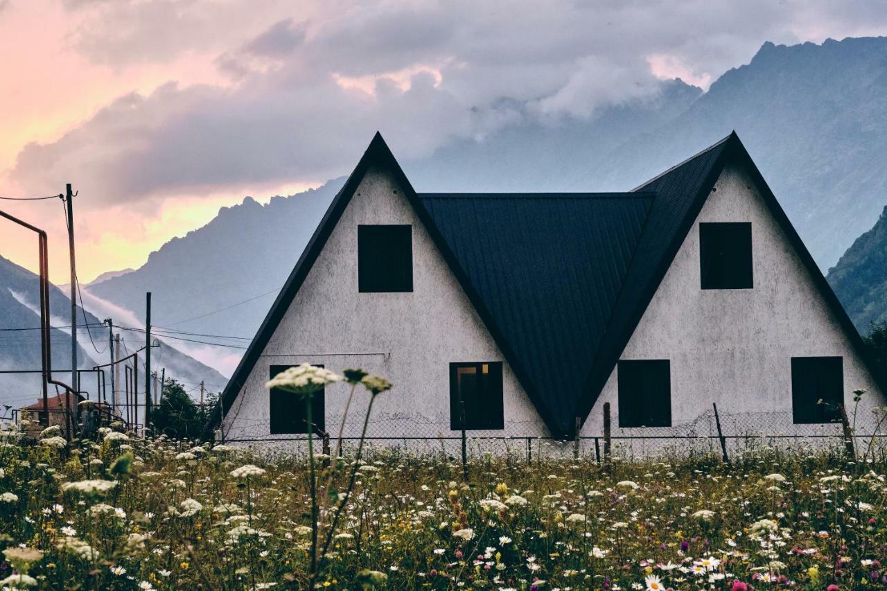 Hotel Twins Achkhoti Kazbegi Extérieur photo